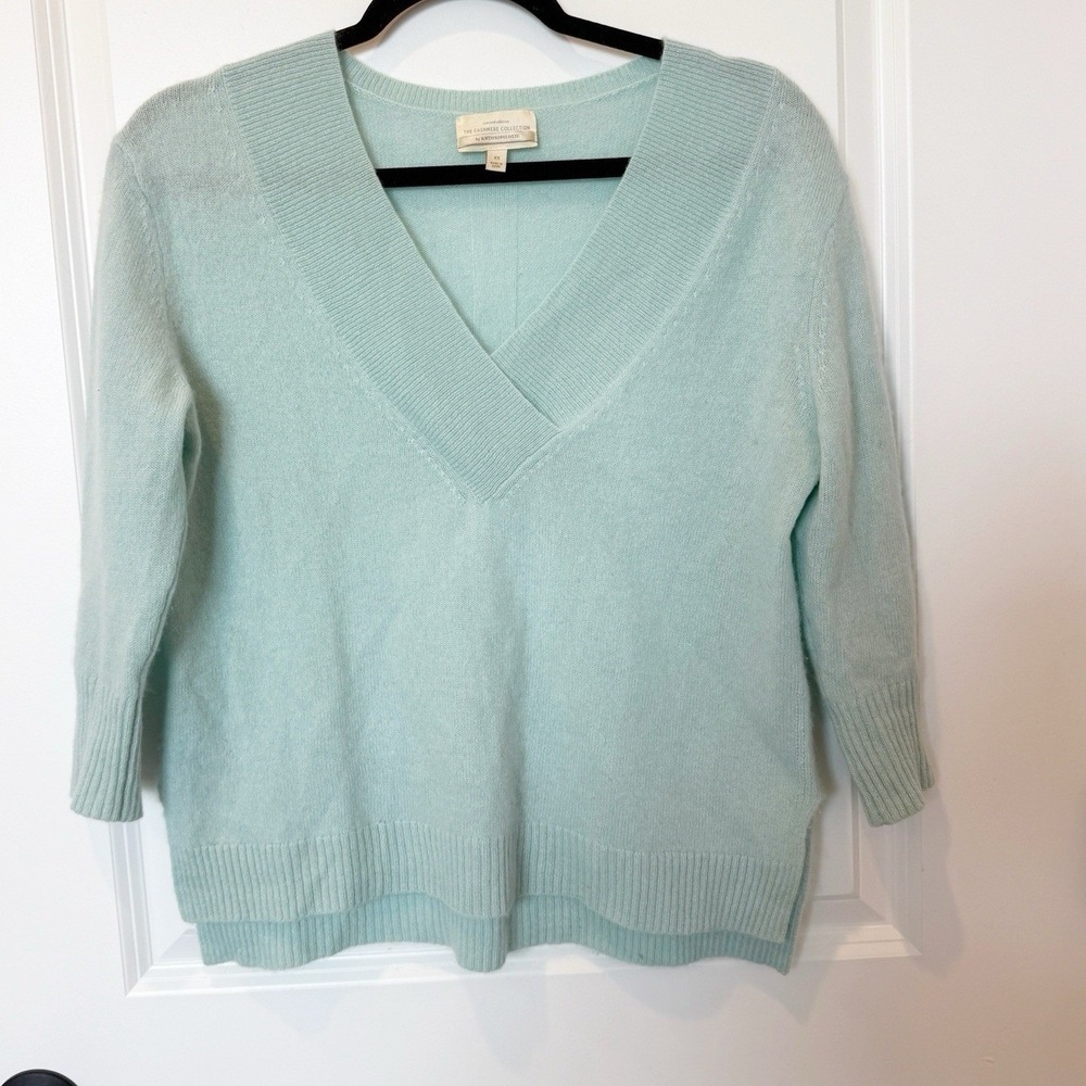 Anthropologie Blue Cashmere V Neck Sweater XS Capsule Quiet Luxury Coastal